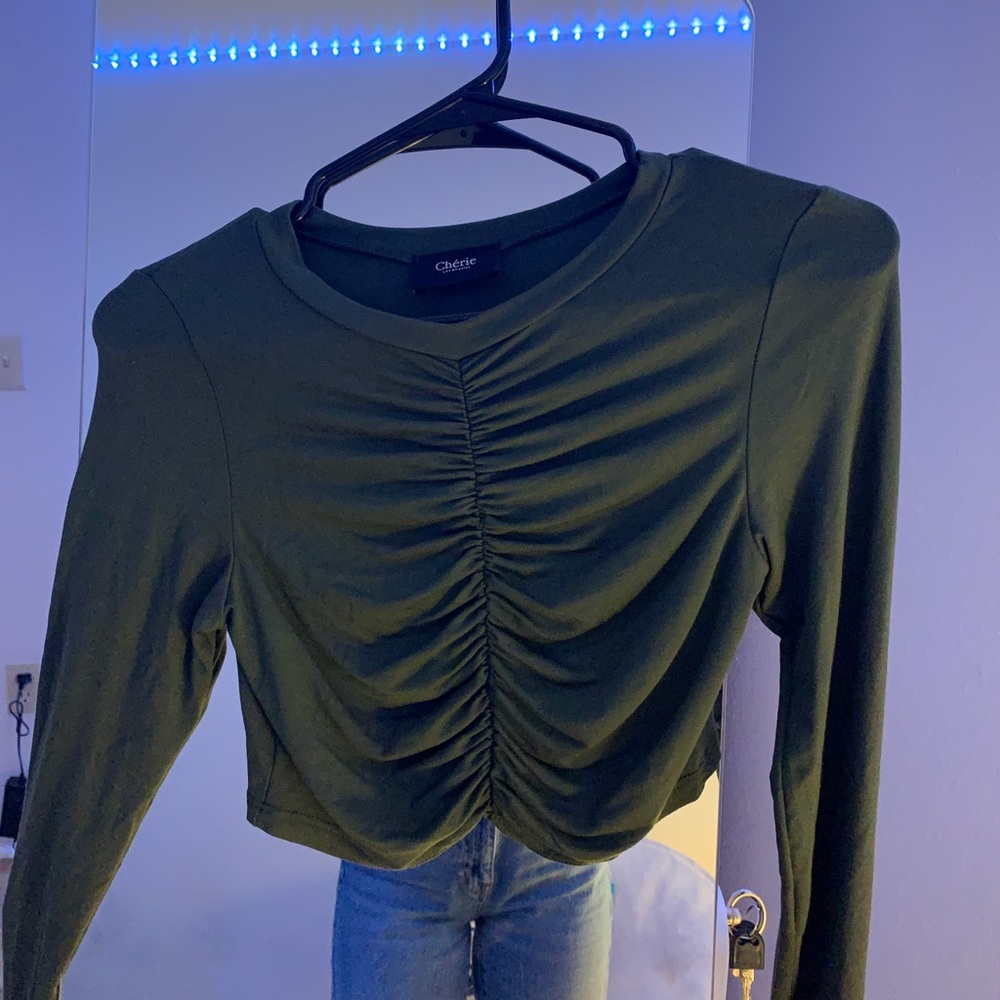 olive long sleeve crop top - Picture 3 of 4
